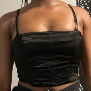 Black Sleeveless Fitted Crop Camisole